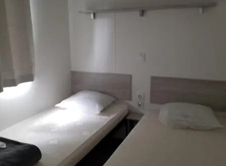 Campingplatz Avec Air Conditionne, Tv, Wifi Dans Le Silence